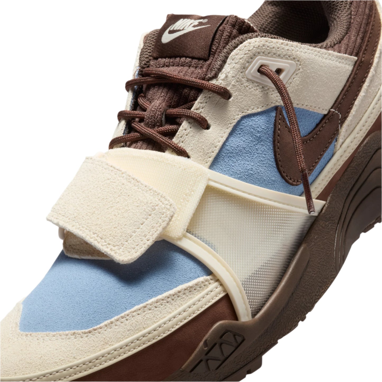 Travis Scott x Nike Zoom Field Jaxx “Leche Blue”