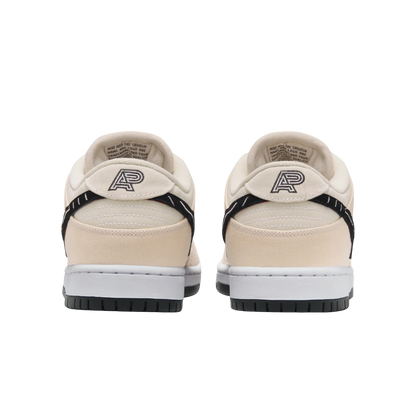 Nike Dunk Low SB Albino & Preto