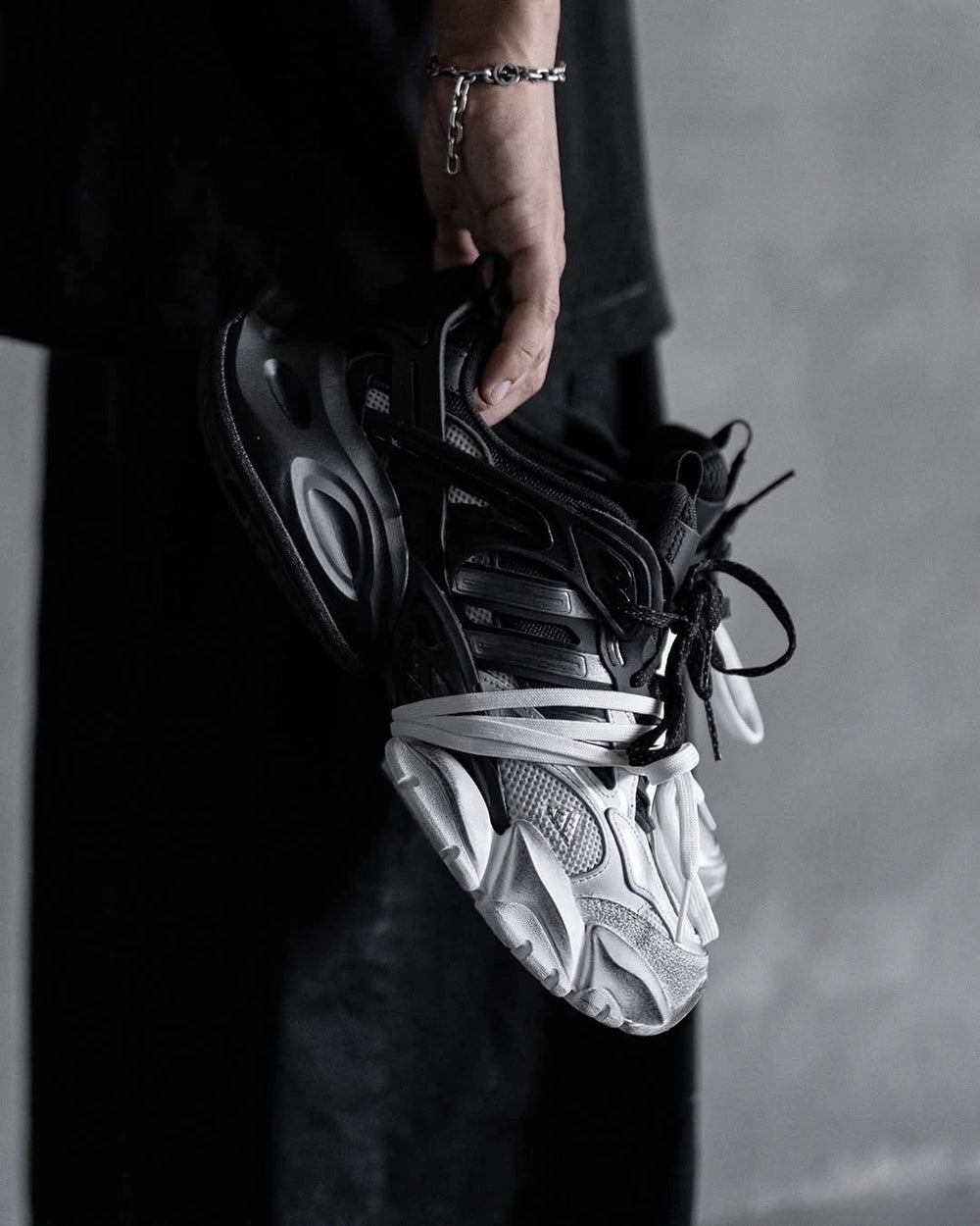 Adidas XLG Runner Deluxe White Black