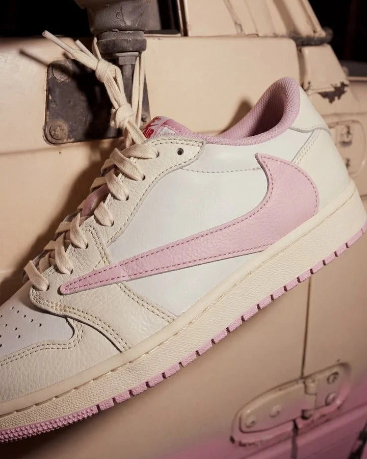 Jordan 1 Retro Low OG SP Travis Scott - Shy Pink
