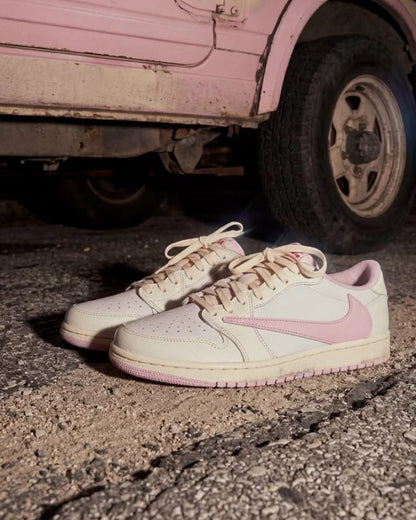 Jordan 1 Retro Low OG SP Travis Scott - Shy Pink