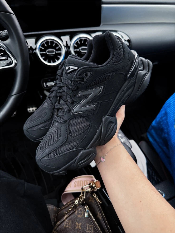 New Balance 9060 Triple Black