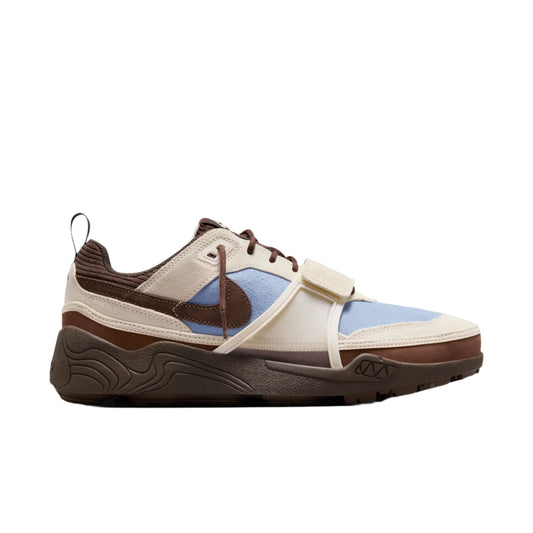 Travis Scott x Nike Zoom Field Jaxx “Leche Blue”
